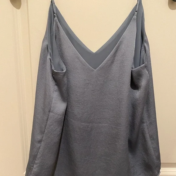 Top - Picture 2 of 4